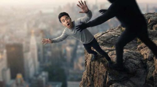 تفسير حلم شخص يدفعني من مكان عالي في المنام